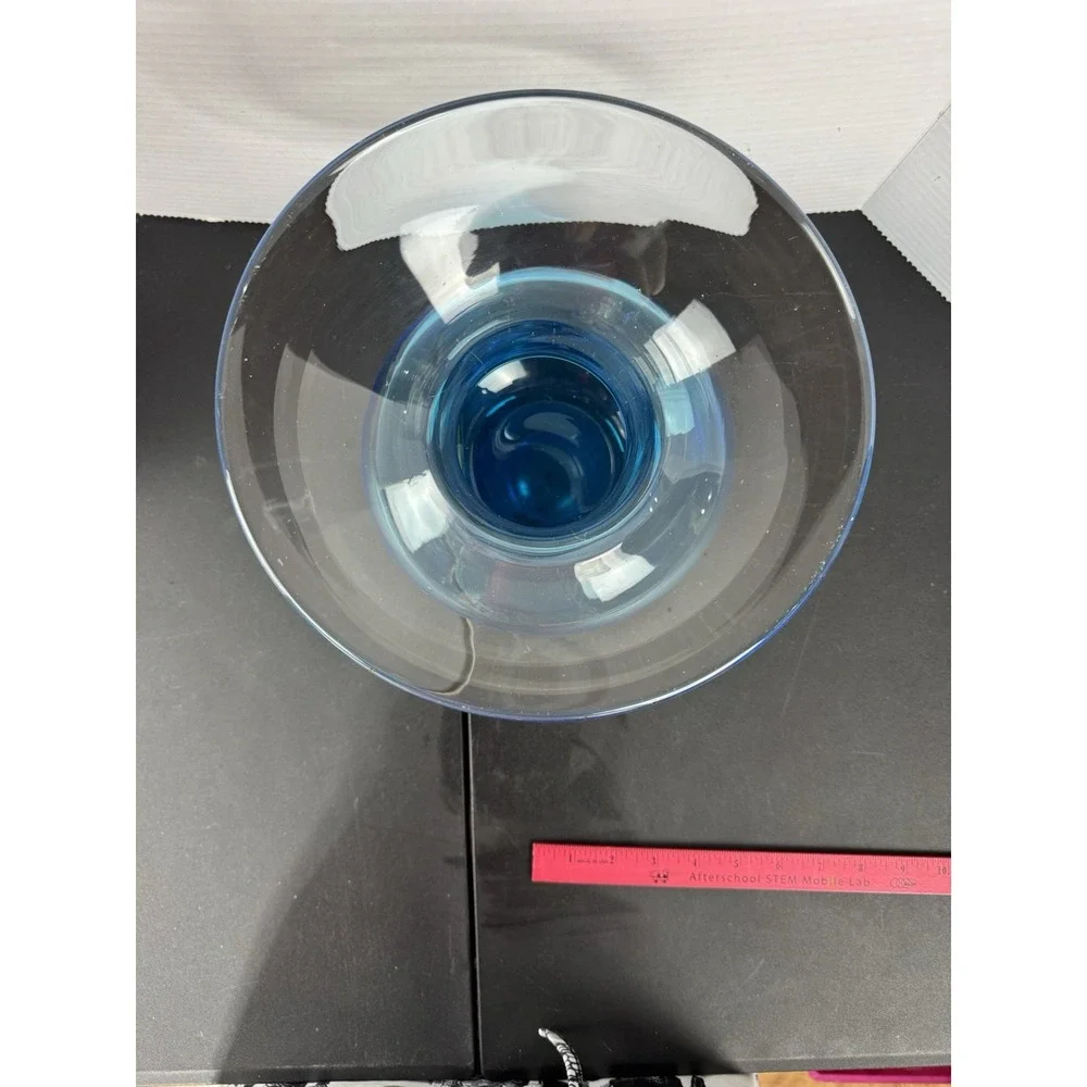 Beautiful Hand Blown Blue Glass Vase Vintage Heavy Medium‎ Sized